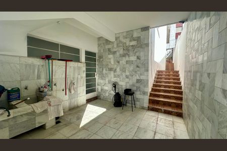 Casa à venda com 246m², 5 quartos e 3 vagasÁrea de serviço