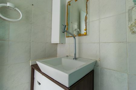 Casa de condomínio para alugar com 400m², 3 quartos e 6 vagasBanheiro do Quarto 1 - Suíte