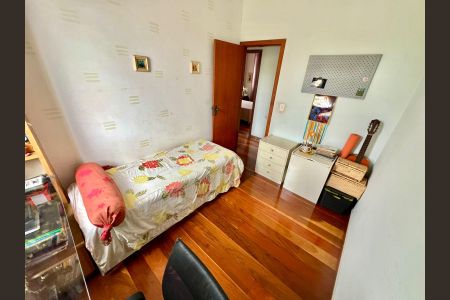 Apartamento à venda com 82m², 3 quartos e 1 vagaQuarto 2