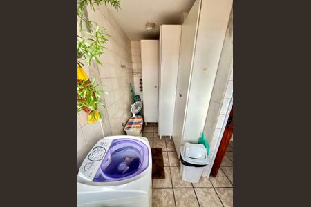 Apartamento à venda com 82m², 3 quartos e 1 vagaÁrea de Serviço