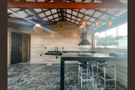 Casa à venda com 105m², 2 quartos e 1 vagaCobertura