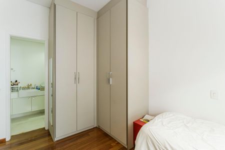 Apartamento para alugar com 170m², 3 quartos e 2 vagasSuíte 2