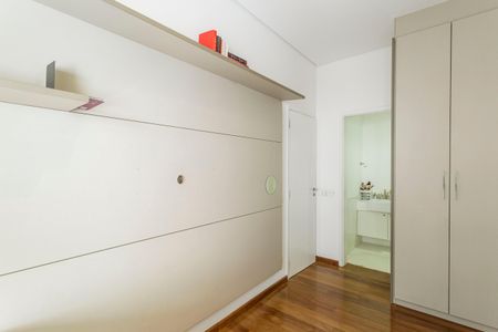 Apartamento para alugar com 170m², 3 quartos e 2 vagasSuíte 2