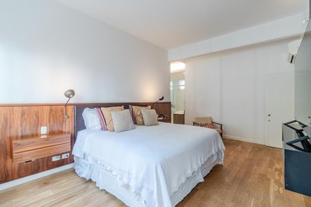 Apartamento à venda com 200m², 2 quartos e 1 vagaSuíte