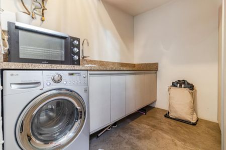 Apartamento à venda com 200m², 2 quartos e 1 vagaÁrea de Serviço