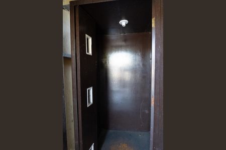 Casa para alugar com 550m², 4 quartos e 5 vagas Casa para alugar com 550m², 4 quartos e 5 vagasElevador