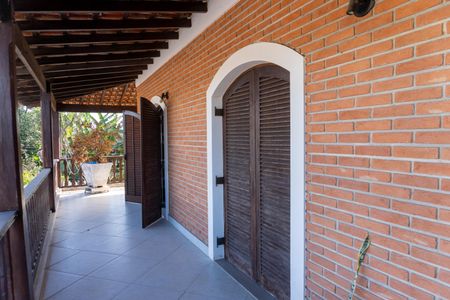 Casa para alugar com 550m², 4 quartos e 5 vagas Casa para alugar com 550m², 4 quartos e 5 vagasVaranda