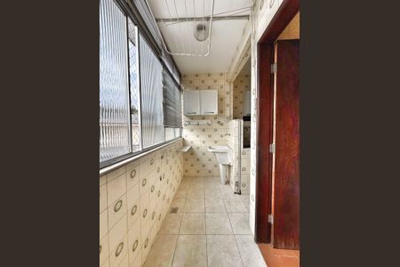 Apartamento à venda com 160m², 3 quartos e 1 vagaÁrea de Serviço