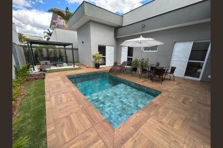 Casa de condomínio à venda com 175m², 3 quartos e 4 vagasFoto 01