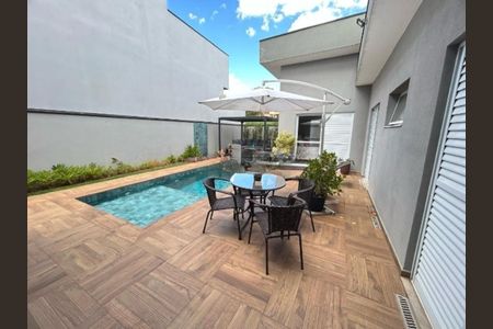 Casa de condomínio à venda com 175m², 3 quartos e 4 vagasFoto 01