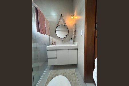 Casa de condomínio à venda com 175m², 3 quartos e 4 vagasFoto 01