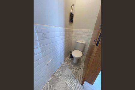 Casa de condomínio à venda com 175m², 3 quartos e 4 vagasFoto 01