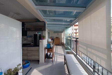 Apartamento à venda com 80m², 2 quartos e 1 vagaVaranda