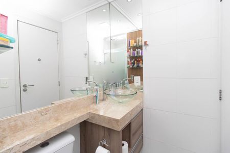 Apartamento à venda com 80m², 2 quartos e 1 vagaBanheiro Social