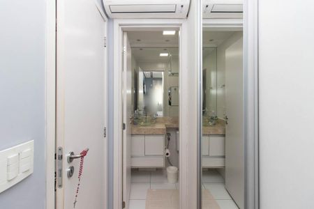 Apartamento à venda com 80m², 2 quartos e 1 vaga Suíte