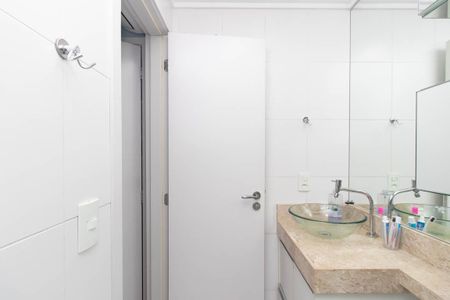 Apartamento à venda com 80m², 2 quartos e 1 vagaBanheiro da Suíte