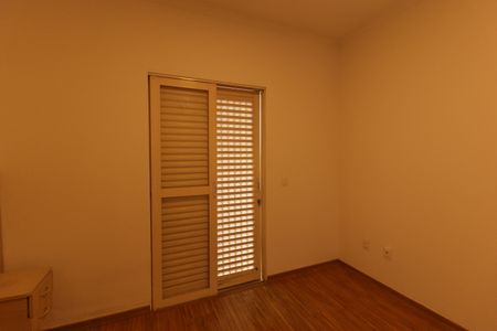 Casa à venda com 110m², 1 quarto e 2 vagasSuíte