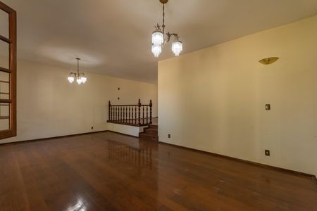 Casa para alugar com 453m², 5 quartos e 8 vagas Casa para alugar com 453m², 5 quartos e 8 vagasSala 1