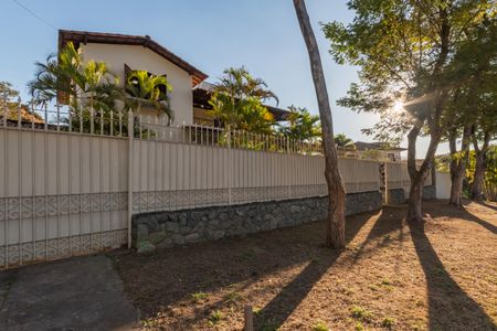 Casa para alugar com 453m², 5 quartos e 8 vagas Casa para alugar com 453m², 5 quartos e 8 vagasFachada