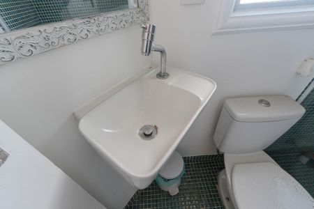 Banheiro de kitnet/studio para alugar com 1 quarto, 28m² em Bela Vista, São Paulo