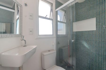 Banheiro de kitnet/studio para alugar com 1 quarto, 28m² em Bela Vista, São Paulo