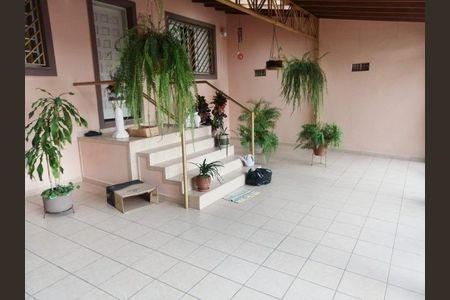 Casa à venda com 163m², 3 quartos e 2 vagas Casa à venda com 163m², 3 quartos e 2 vagasFoto 09