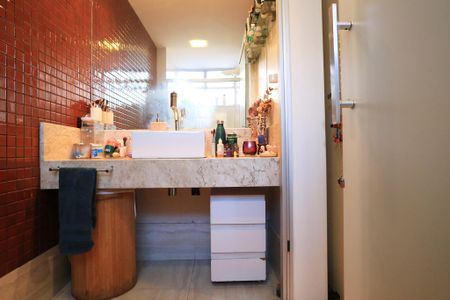 Apartamento à venda com 280m², 4 quartos e 2 vagasBanheiro da Suíte 2