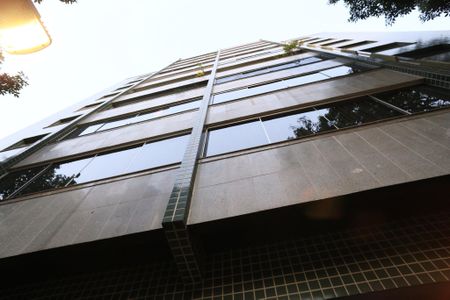 Apartamento à venda com 280m², 4 quartos e 2 vagasFachada