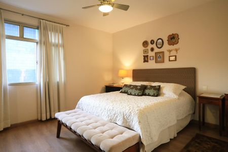 Apartamento à venda com 280m², 4 quartos e 2 vagasSuíte 1