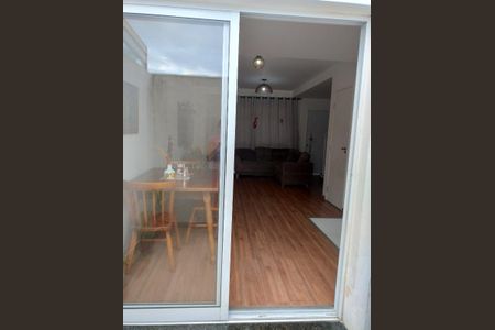 Casa à venda com 75m², 2 quartos e 2 vagas Casa à venda com 75m², 2 quartos e 2 vagasFoto 02