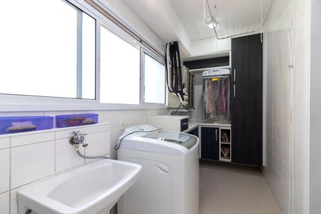 Apartamento à venda com 104m², 3 quartos e 2 vagas Apartamento à venda com 104m², 3 quartos e 2 vagasÁrea de Serviço