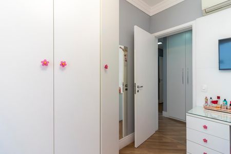 Apartamento à venda com 104m², 3 quartos e 2 vagas Apartamento à venda com 104m², 3 quartos e 2 vagasQuarto 1