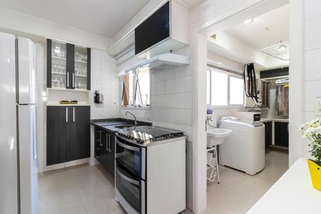 Apartamento à venda com 104m², 3 quartos e 2 vagas Apartamento à venda com 104m², 3 quartos e 2 vagasCozinha