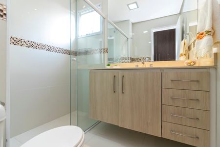 Apartamento à venda com 104m², 3 quartos e 2 vagas Apartamento à venda com 104m², 3 quartos e 2 vagasBanheiro da Suíte