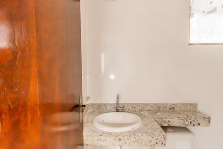 Apartamento à venda com 40m², 2 quartos e sem vaga Apartamento à venda com 40m², 2 quartos e sem vagaBanheiro