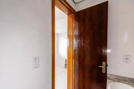 Apartamento à venda com 40m², 2 quartos e sem vaga Apartamento à venda com 40m², 2 quartos e sem vagaBanheiro