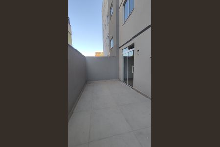 Apartamento à venda com 130m², 2 quartos e 2 vagasÁrea externa