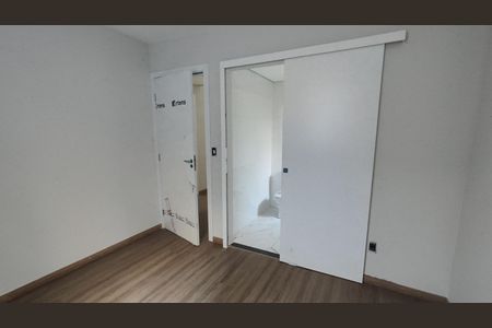 Apartamento à venda com 130m², 2 quartos e 2 vagas Suíte