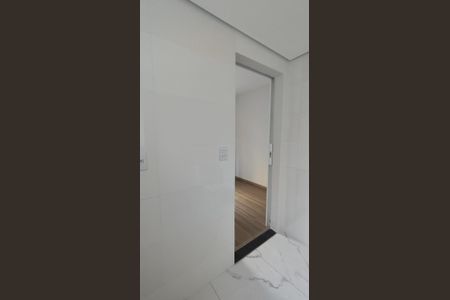 Apartamento à venda com 130m², 2 quartos e 2 vagasBanheiro da Suíte 