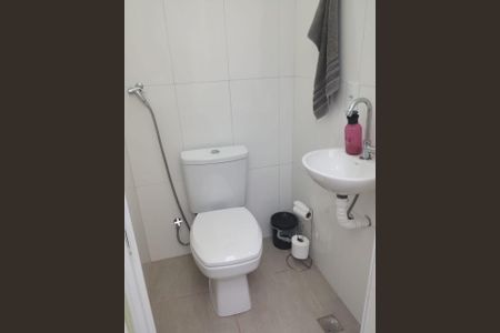 Casa à venda com 180m², 3 quartos e 3 vagasBanheiro