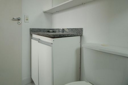 Apartamento à venda com 67m², 3 quartos e 2 vagasBanheiro da Suíte 