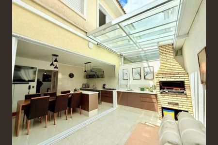 Casa de condomínio à venda com 174m², 3 quartos e 4 vagas Casa de condomínio à venda com 174m², 3 quartos e 4 vagasFoto 02