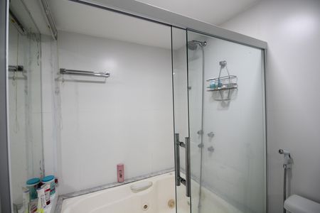 Apartamento para alugar com 102m², 3 quartos e 2 vagasBanheiro da Suíte
