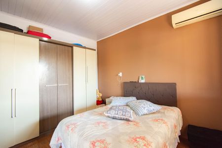 Casa à venda com 300m², 6 quartos e 5 vagas Casa à venda com 300m², 6 quartos e 5 vagasQuarto 3