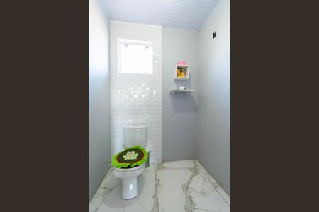 Casa à venda com 300m², 6 quartos e 5 vagas Casa à venda com 300m², 6 quartos e 5 vagasLavabo