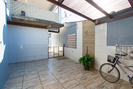 Casa à venda com 300m², 6 quartos e 5 vagas Casa à venda com 300m², 6 quartos e 5 vagasÁrea Externa