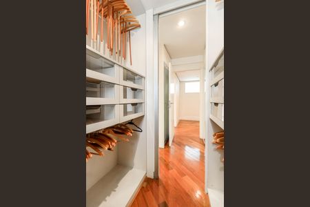 Apartamento à venda com 311m², 3 quartos e 4 vagasCloset da Suíte 1