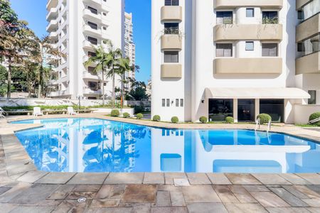 Apartamento à venda com 311m², 3 quartos e 4 vagasÁrea comum - Piscina