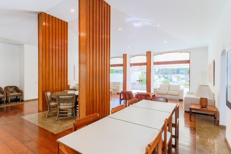 Apartamento à venda com 311m², 3 quartos e 4 vagasÁrea comum - Salão de festas