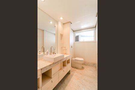 Apartamento à venda com 311m², 3 quartos e 4 vagasLavabo